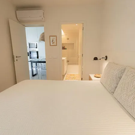 Luxury 2br With Garden & Pool Cd Apartman *