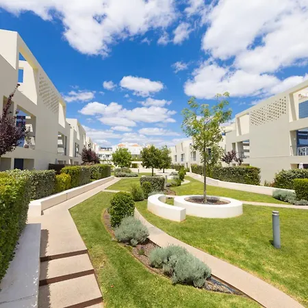 Luxury 2br With Garden & Pool Cd *