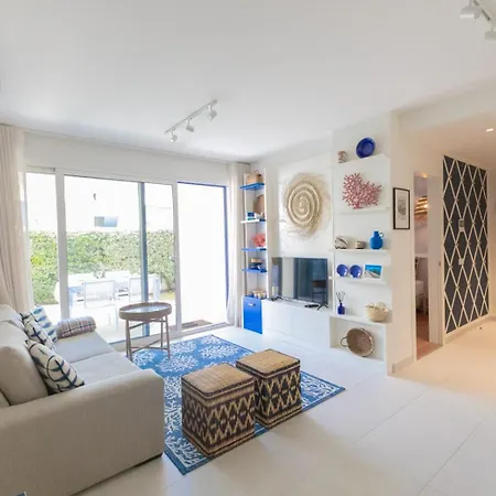 Luxury 2br With Garden & Pool Cd Apartament